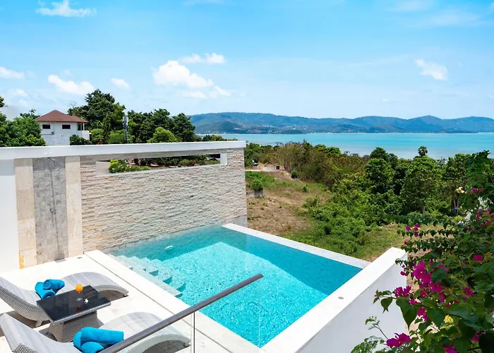 Sunset Lagoon | Villa Rihanna 2