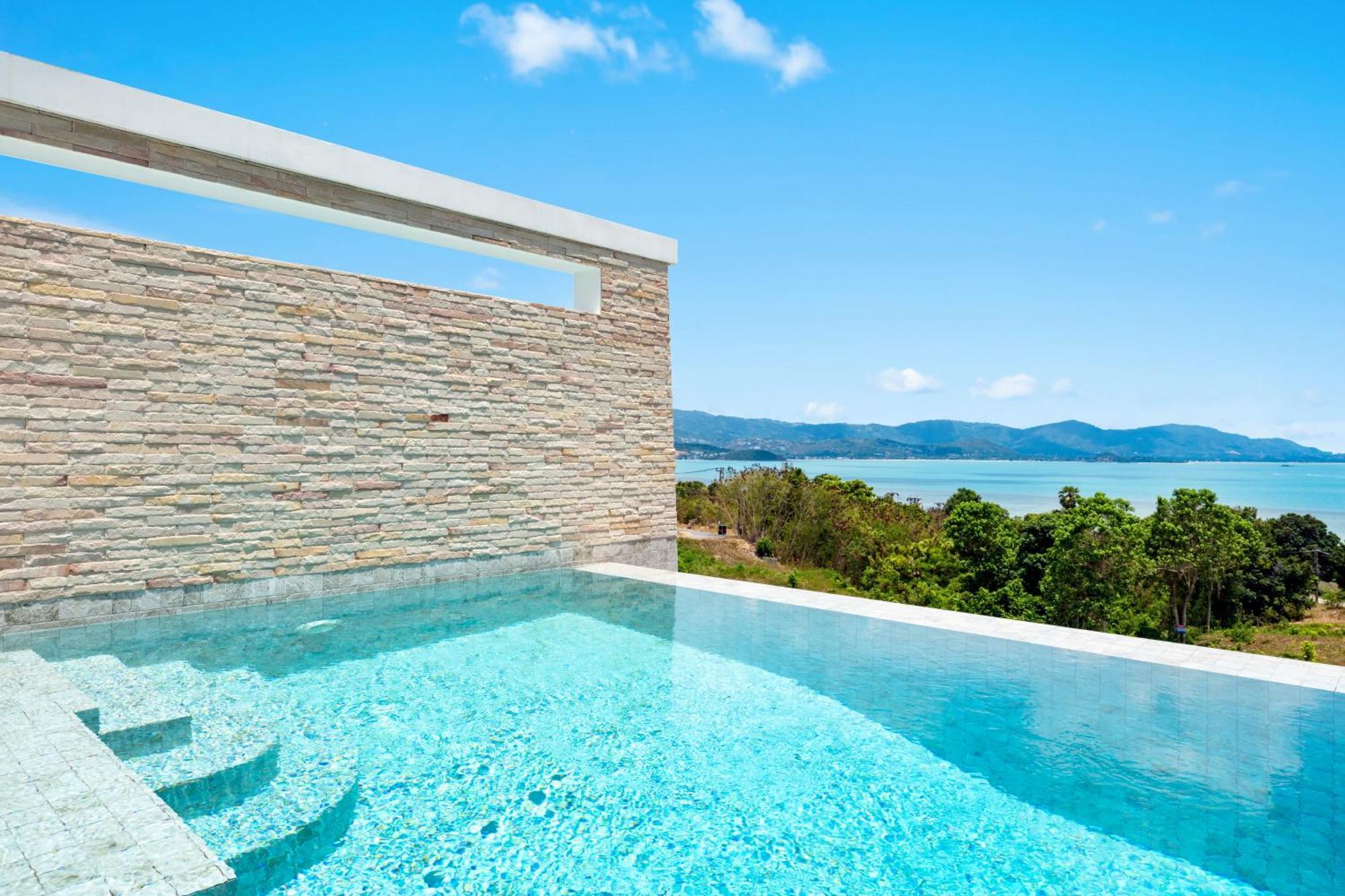 Sunset Lagoon | Rihanna 2 Villa *